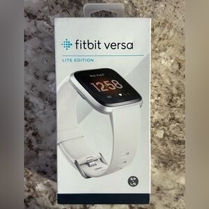 NWT Unopened Fit Bit Versa Lite Edition White Small and Large Bands